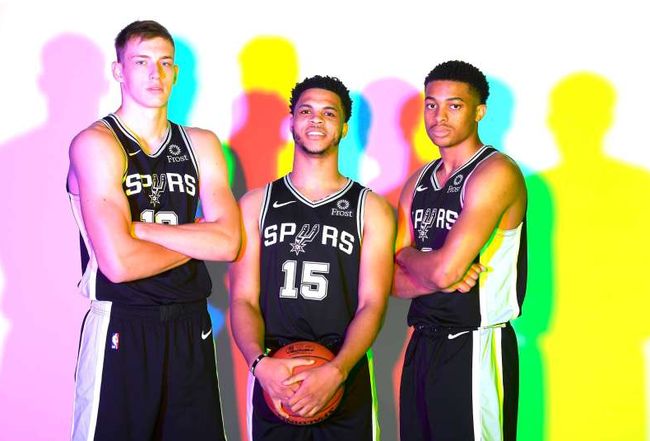 强打线时有 强打线时有