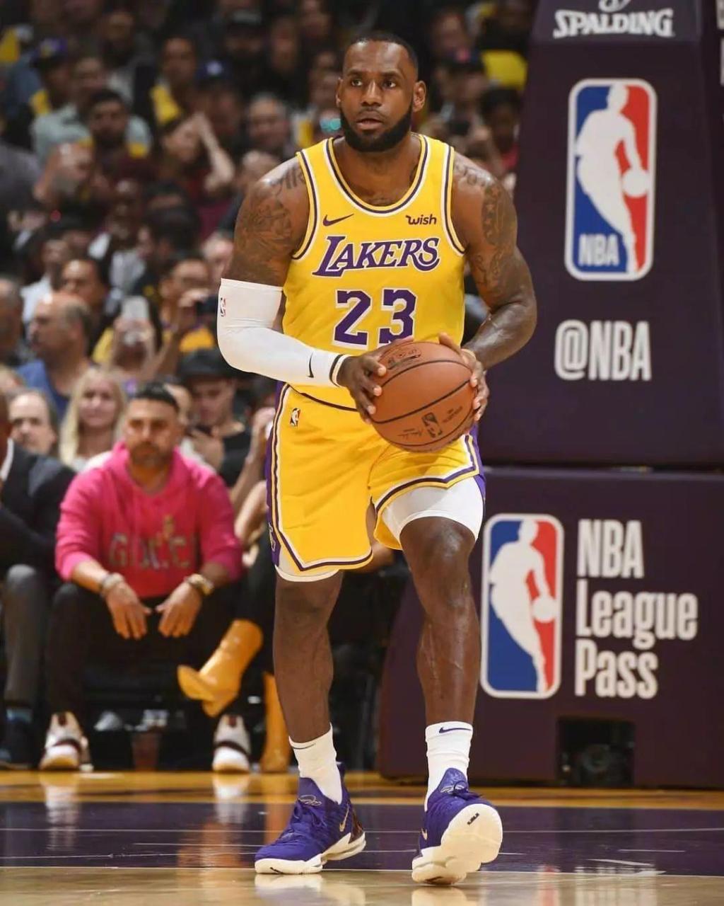 于前提压迫 于前提压迫